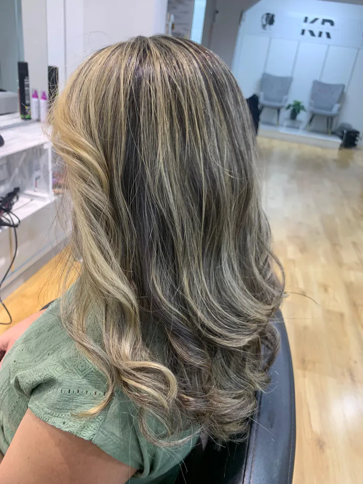 Balayage gris perla
